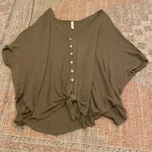 Olive frayed button down short sleeve